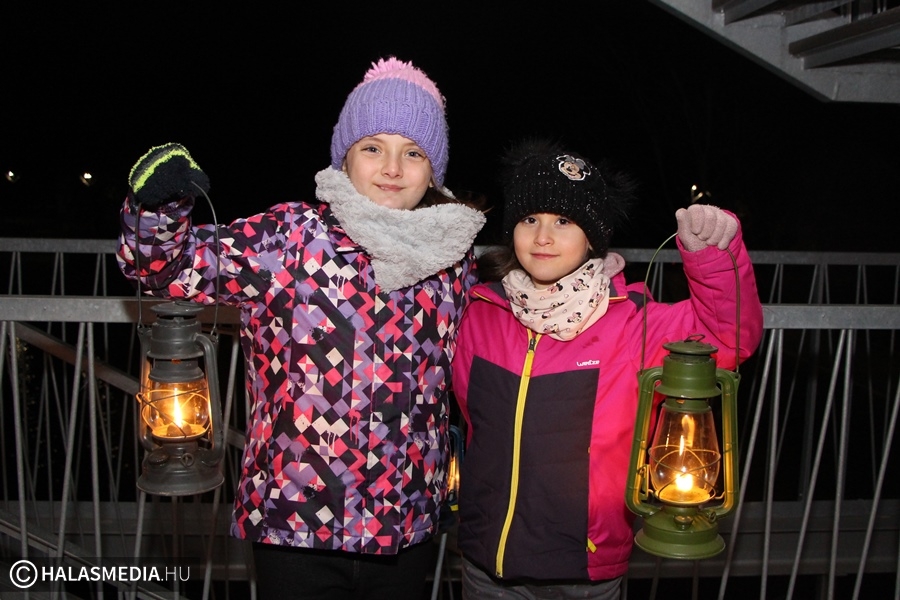 Lámpafényes este a Csetényiben, több száz érdeklődővel (galéria)