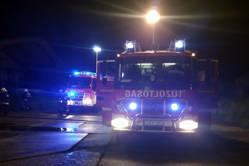 Kigyulladt egy 200 négyzetméteres lakóház Jánoshalmán