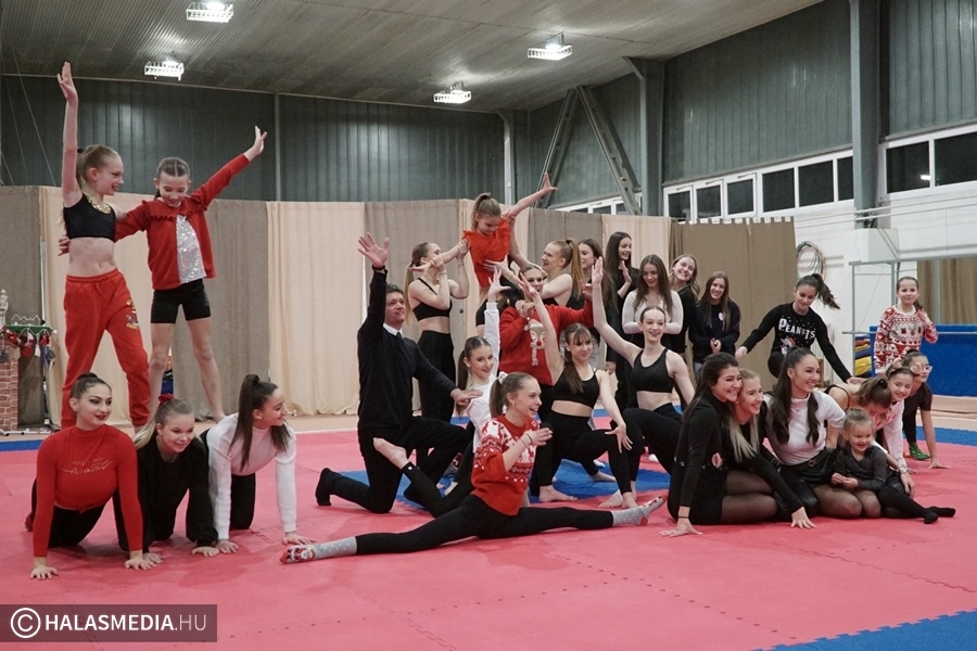 Emlékezetes gálával búcsúztatta az évet a Halas Fitness Egyesület (galéria)