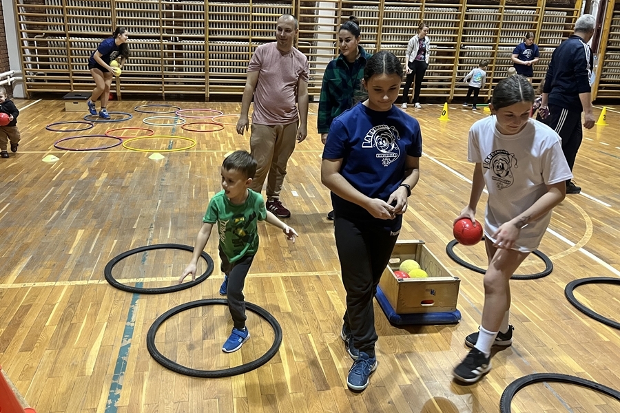 Labdamanók Karácsonyi Gálája