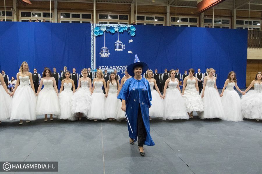 (►) A Vári-szakképző kezdte a szalagavatók sorát (galériával)