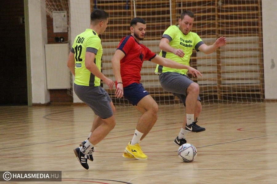 Véget ért a kispályás focibajnokság alapszakasza, jöhet a rájátszás (galéria)
