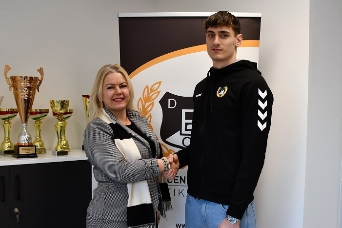 Hegedűs Patrik Szegedről Debrecenbe igazolt