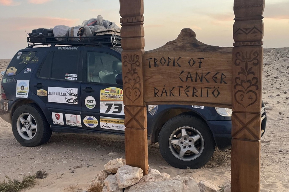 Szenegálból jelentkeztek be Szanyi Karcsiék