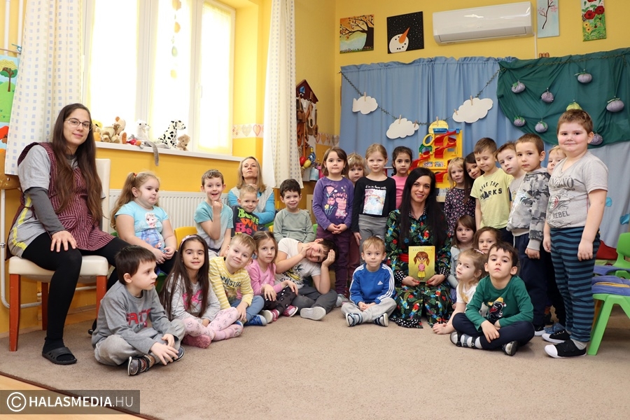 (►) Kancsimesék a Szilády Áron utcai oviban (galéria)