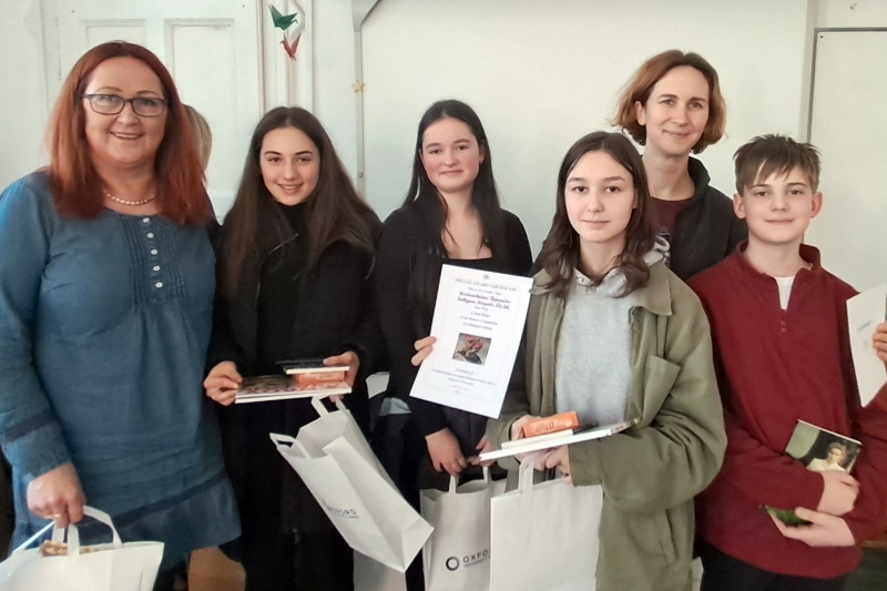 Második lett a Központi-iskola az országos angol nyelvű történelemversenyen