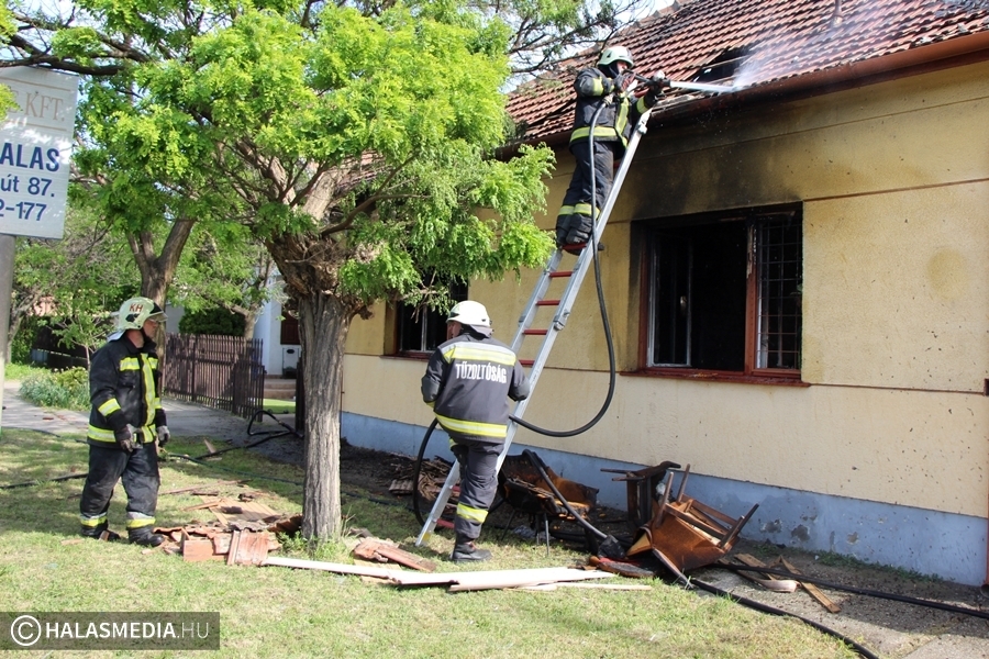 (►) Gázrobbanás a Fejérföld utcában, a tulajdonos életveszélyes sérüléseket szenvedett (galéria)