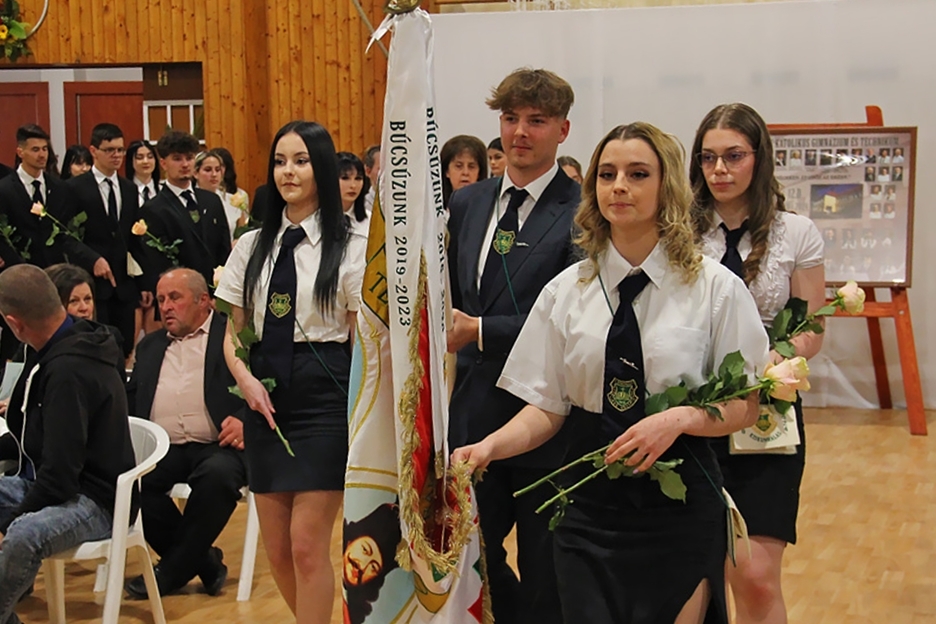 Elballagott a 12. d a Tekóból (galéria)