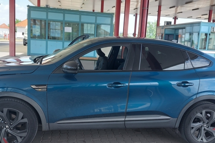 Az olaszok keresték a francia autót