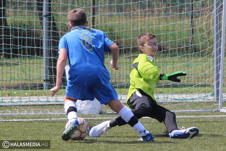 A Szilády-gimnázium volt a házigazdája a Református Iskolák Labdarúgó Tornájának (galéria)