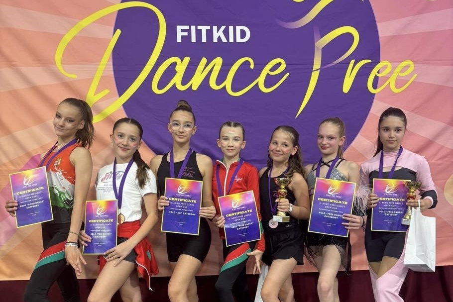 A fitneszes lányok ezúttal Balatonfüreden remekeltek