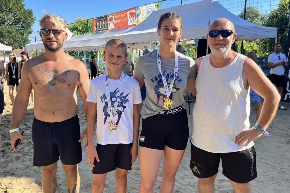 Strandbirkózásban is csúcson a halasiak