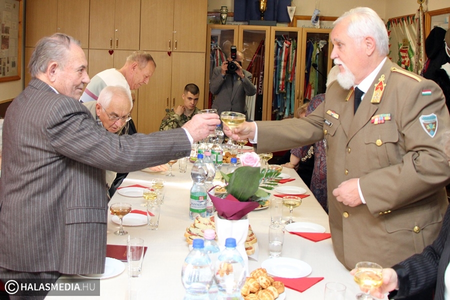 (►) A 85 esztendős Krizsán Istvánt köszöntötték (galéria)