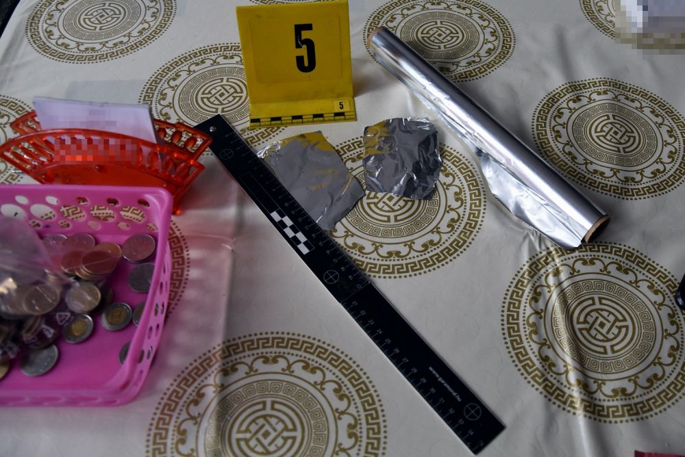 Lebukott a kristállyal kereskedő halasi pár