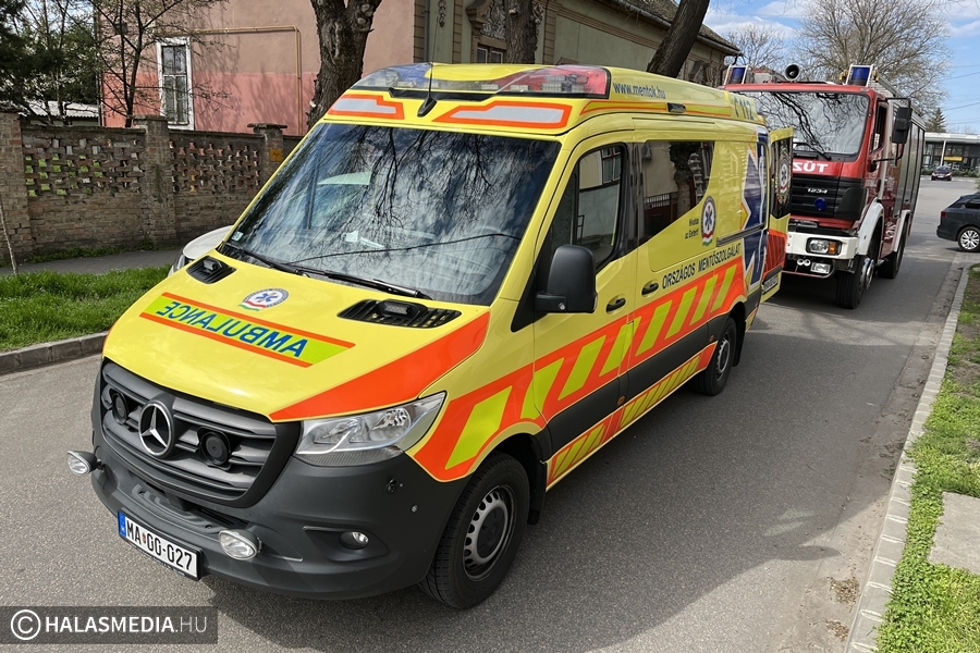 Ajtónyitáshoz riasztották a halasi tűzoltókat