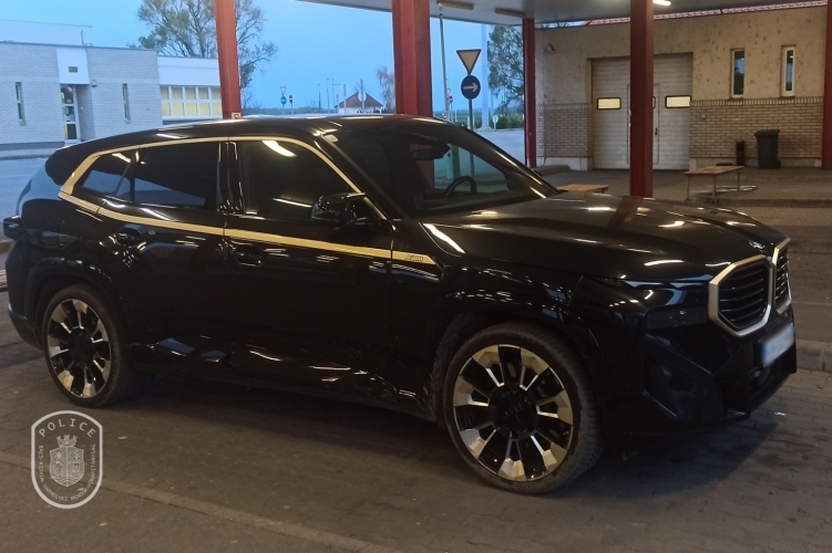 50 milliós BMW: körözés miatt Tompa volt a végállomás