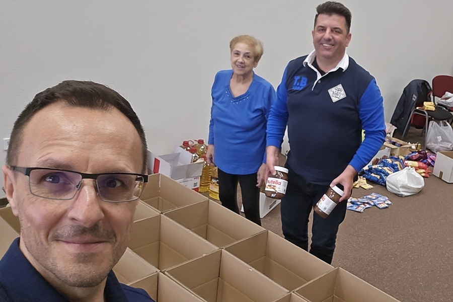 Jótékony Rotary: húsvét előtti élelmiszeradomány a rászorulóknak