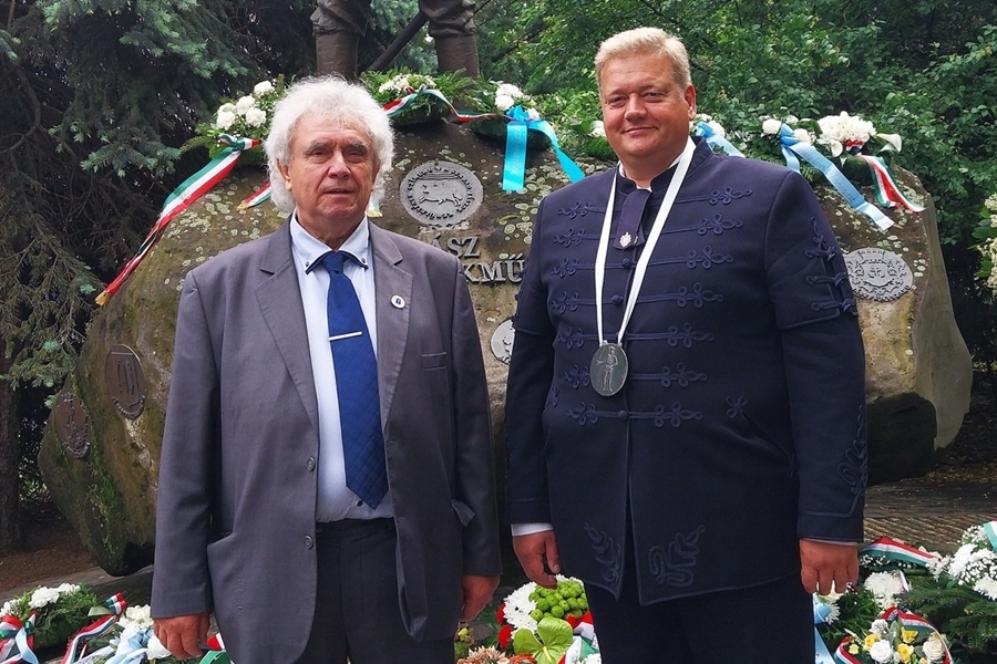 A Jászkunság Hagyományőrzéséért Díjat kapott Mester Sándor