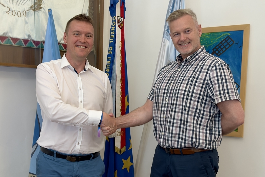 A kiskunhalasi kötődésű, tiszteletbeli konzul vendégeskedett a városházán