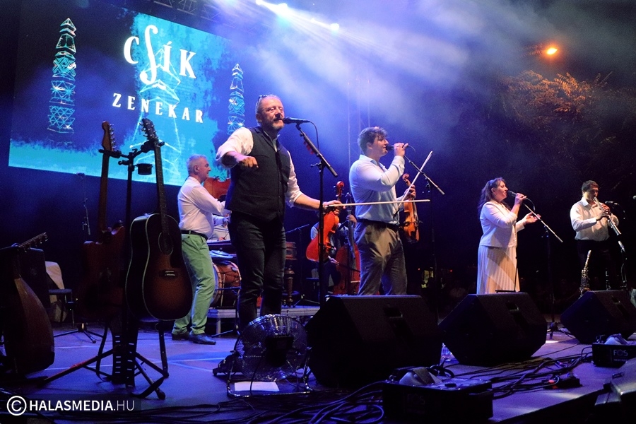 (►)Te kézen fogsz, és elvezetsz a Csík koncertjére! (galéria)
