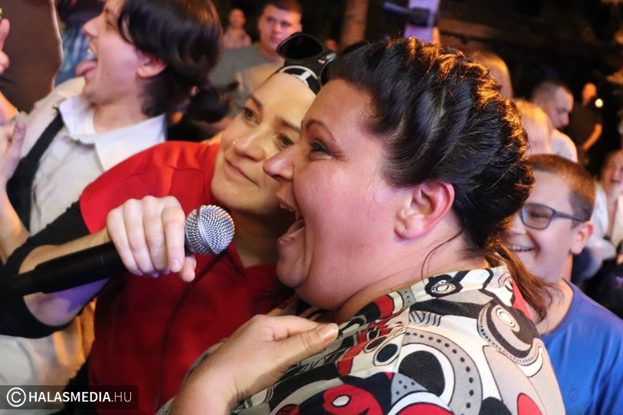 Protokoll, Csík, Zanzibár: estére megtelt a halasi főtér (galéria)