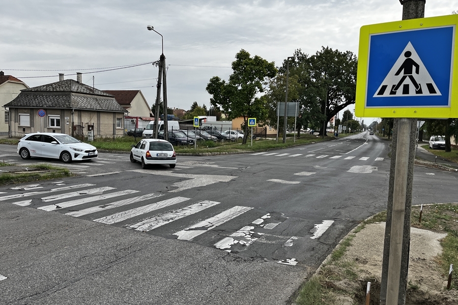 Elkezdődik a jelzőlámpás kereszteződés kialakítása