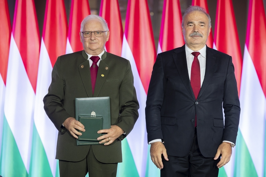 Életfa Emlékplakett bronz fokozatát vehette át Szabó István