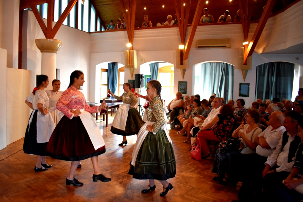 XVI. Zenélő szélmalom