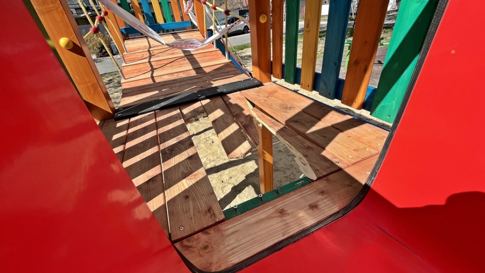 (►) Még át sem adták, már szétverték (video)