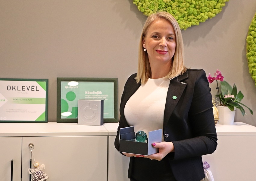 (►) Országos elismerést kapott a halasi OTP bankfiók (videóval)