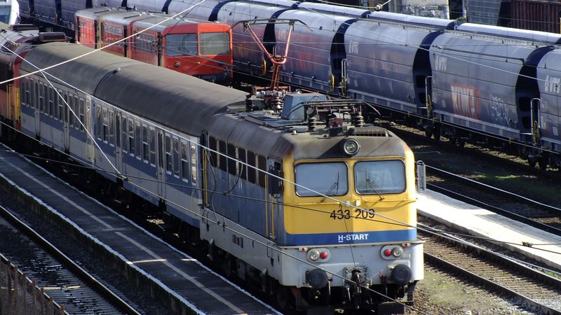 Húsvéti menetrend, kórházi ellátás, nyitva tartások