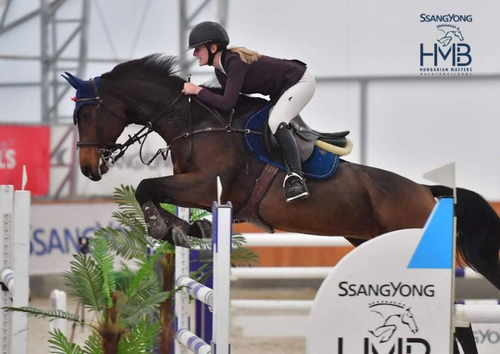 Érmes helyezéseket szereztek a halasi lovasok