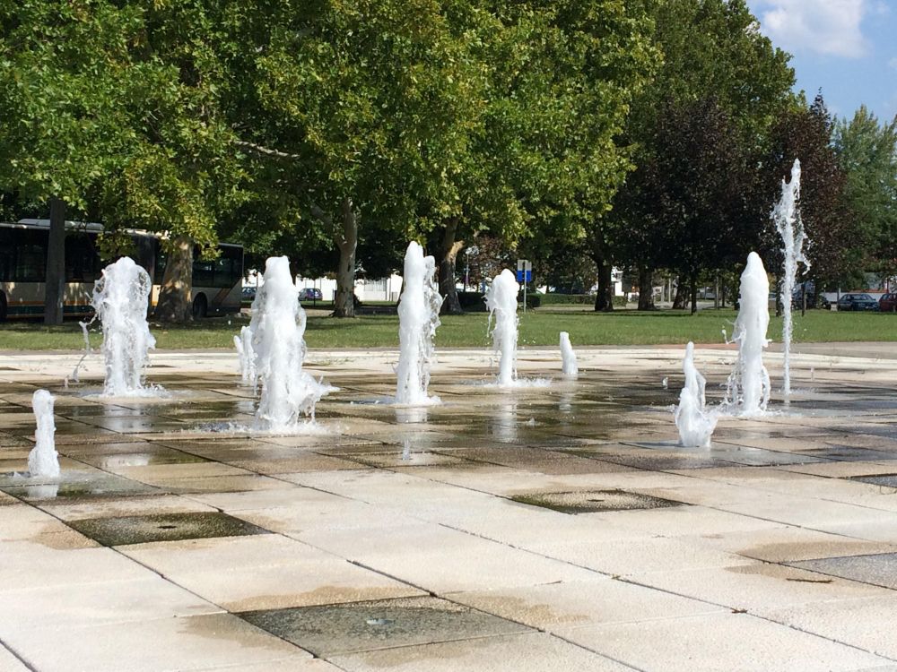 Üzemel a Semmelweis téri szökőkút