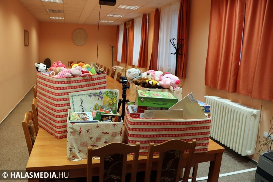 A Gyermekosztály kapta az adományt (galéria)