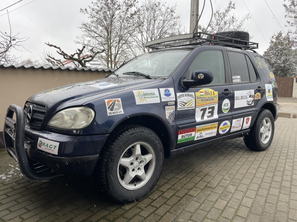 (►) Halasi induló a Budapest-Bamako Rallyn