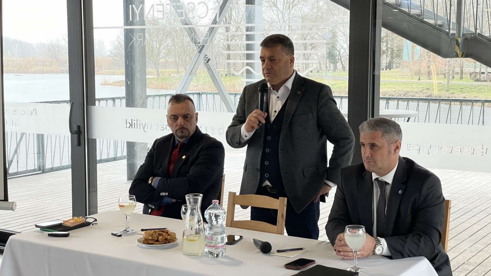 (►) Polgármesteri találkozó a vízutánpótlásról