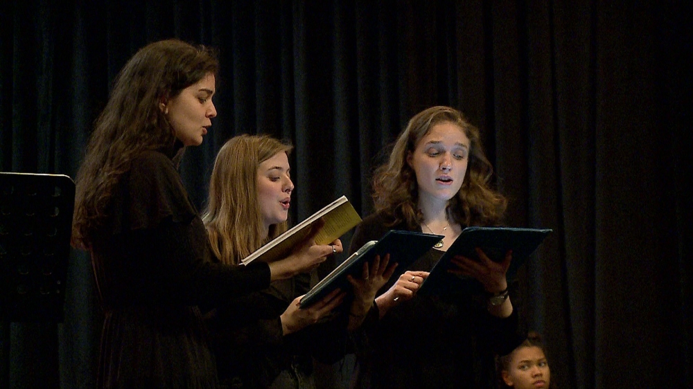 (►) Rendhagyó zeneórák Kiskunhalason