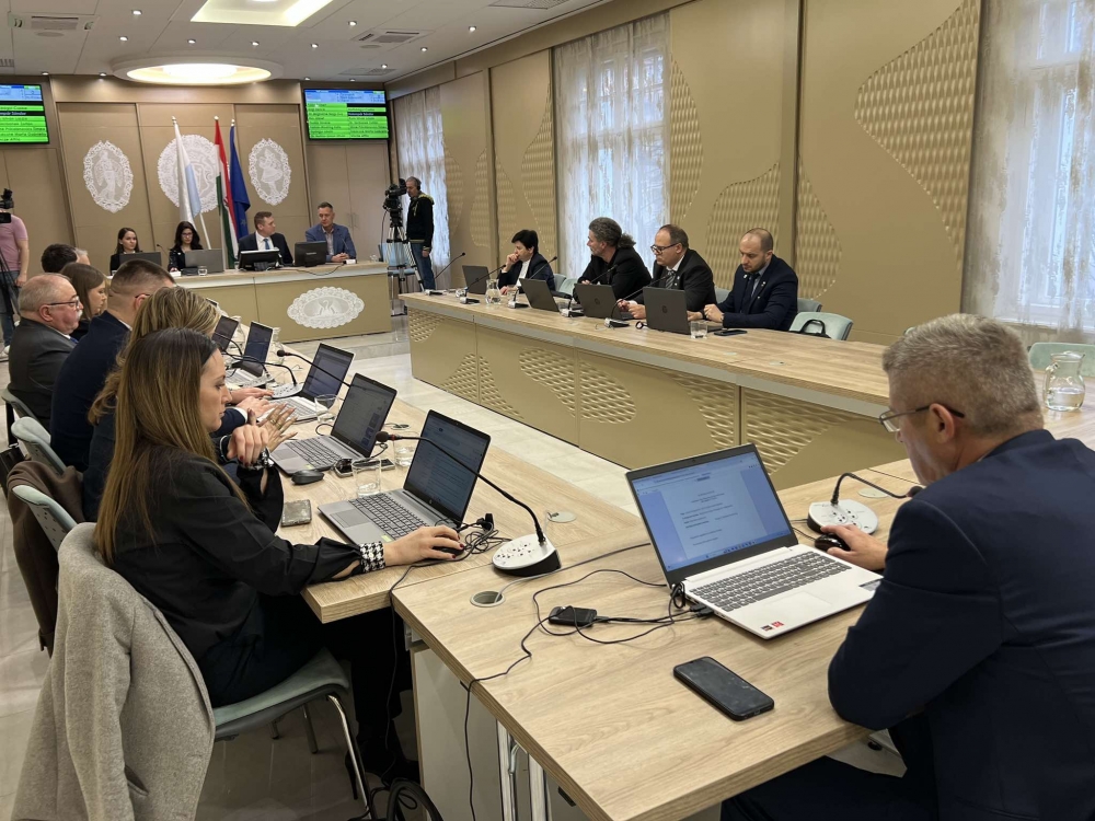 (►) Képviselő-testületi ülés lesz – a Halas Tv most is élőben közvetít