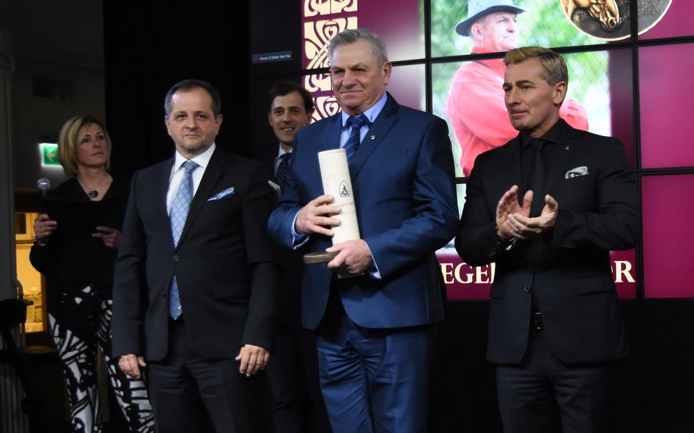 Halasiak elismerése a Magyar Lovassport Szövetségtől