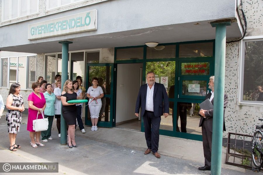 Babamentő inkubátor a Semmelweis Kórházban (galéria)