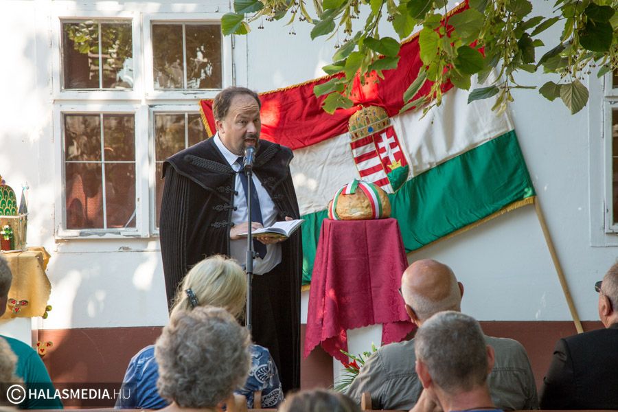 Az államalapítás és új kenyér ünnepe Halason (galéria)