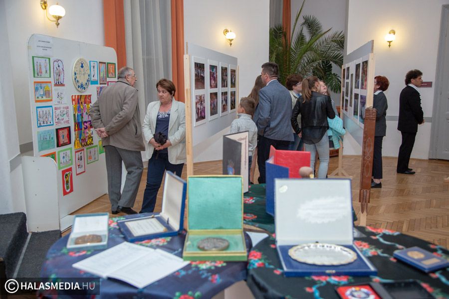 Kiállításon a Halas Táncegyüttes 30 éve