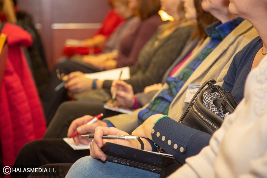 Hasznos információkkal gyarapodtak a civilek