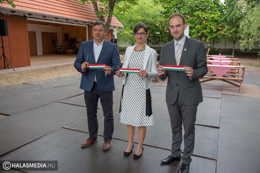 „Pajtasztikus” este volt