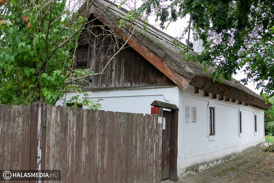 Időutazás a kiskunhalasi Tájházban