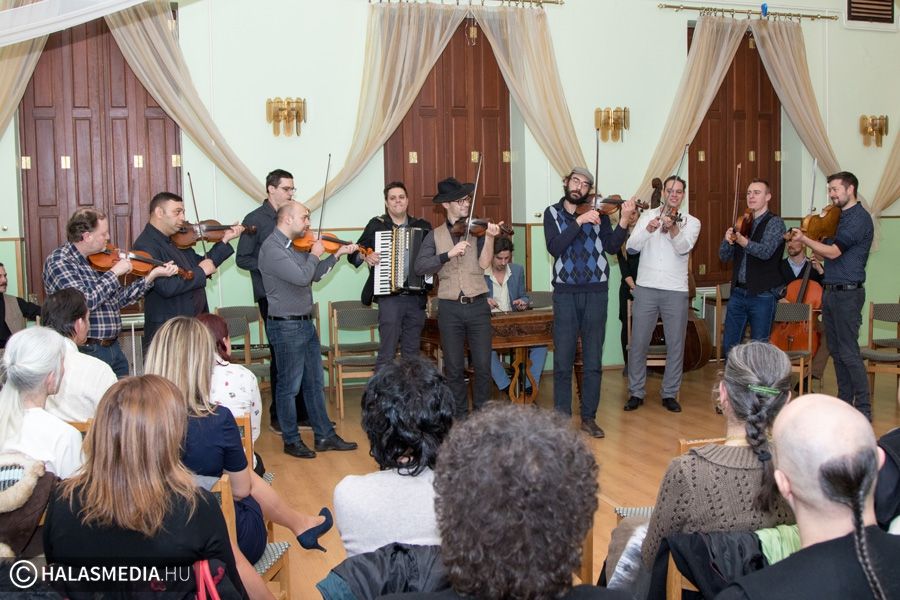 Minőségi népzene és tánc