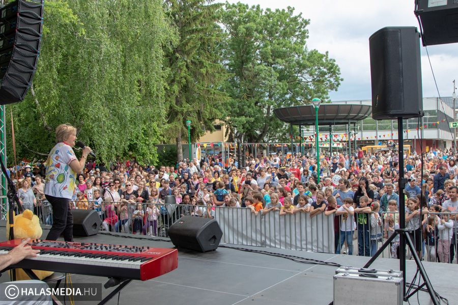 Torna Rékával, koncert Halász Judittal és az Almával