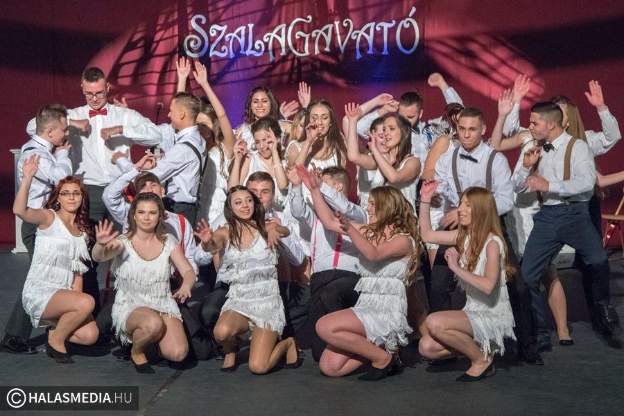 (►) Az első Dékáni szalagavató show (galériával)