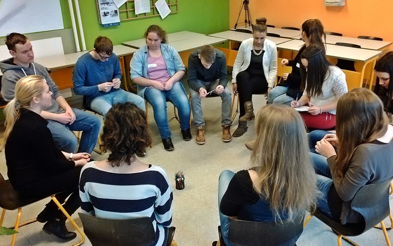 (►) Fontos lenne a spórolás