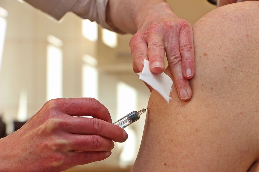 Továbbra is oltásra biztatnak, a Tó utcán segítik a regisztrációt